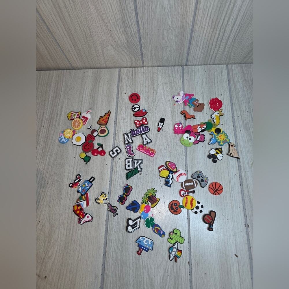 Crocs Shoe Button Charms Jibitz Lot Everything Pictured